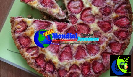 (Creative Brief: 'Food backgrounds') Gorgeous homemade tart filled with cream cheese, bananas, walnuts & topped with slices of strawberries forming a floral mandala. Made with oat flour - no gluten whatsoever. Tastes heavenly! Clafoutis Sans Gluten : Redécouvrez un Dessert Classique