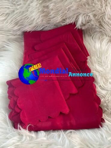 Ensemble Nappe et Torchons 7 Pièces Disponible à 5.000F