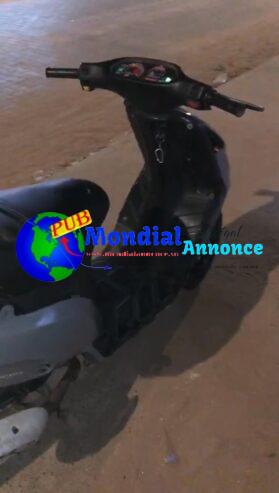 Moto 2 Temps Typhon 80cc – Économique et en Bon État à 130.000 FCFA