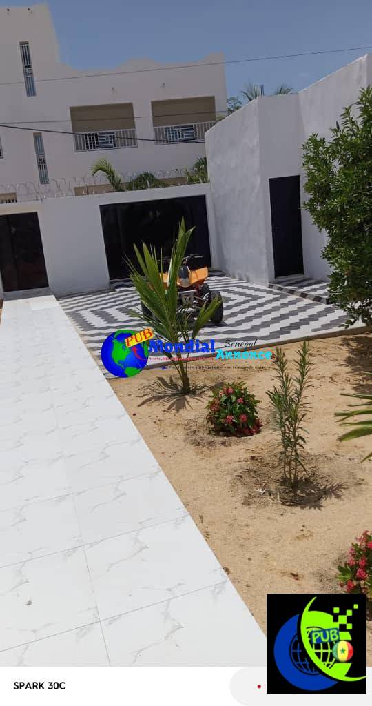 VILLA de 400 M² TROIS CHAMBRES AVEC SALL DE BAIN À VENDRE À SALY