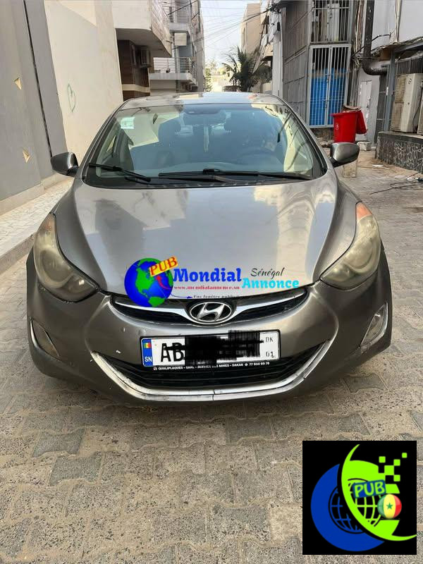 HYUNDAI ELANTRA 2011 – ESSENCE MANUELLE, PROPRE & ÉCONOMIQUE