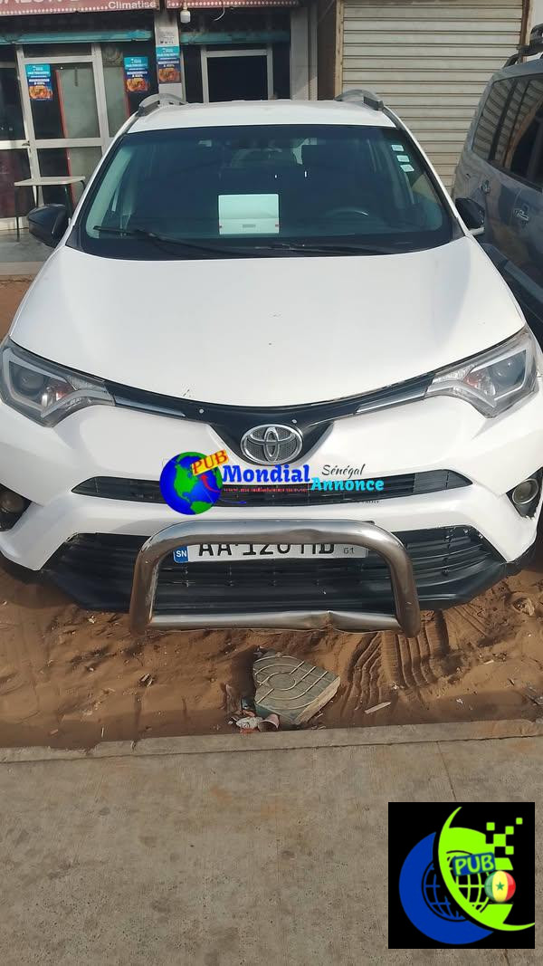 Toyota RAV4 2017 Essence Automatique – Immatriculation 2024 – 9 800 000 FCFA