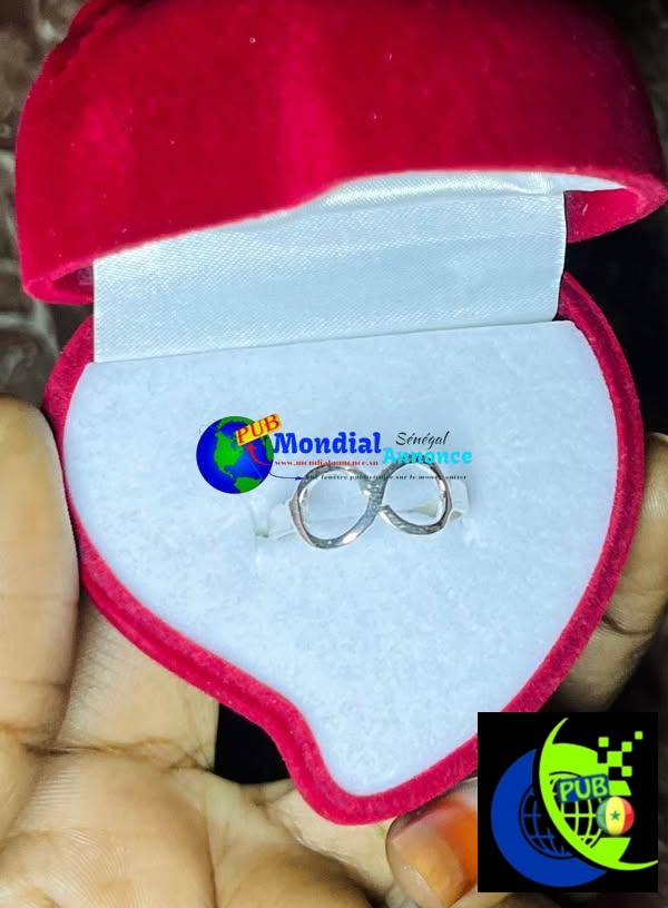 Bague en argent motif infini disponible Contact 77 7952775
