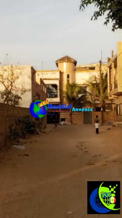 TERRAIN ANGLE DE 300m²