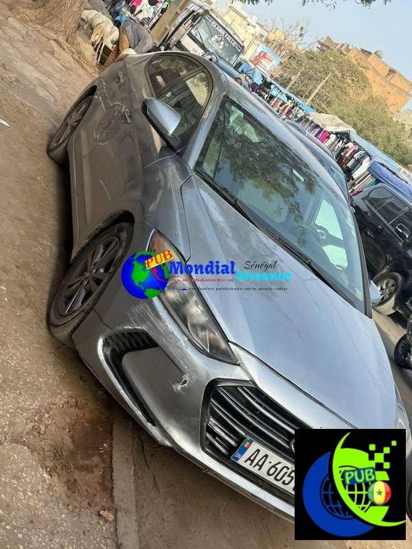 Hyundai Elantra Essence Automatique de 2017 dispo à Dakar