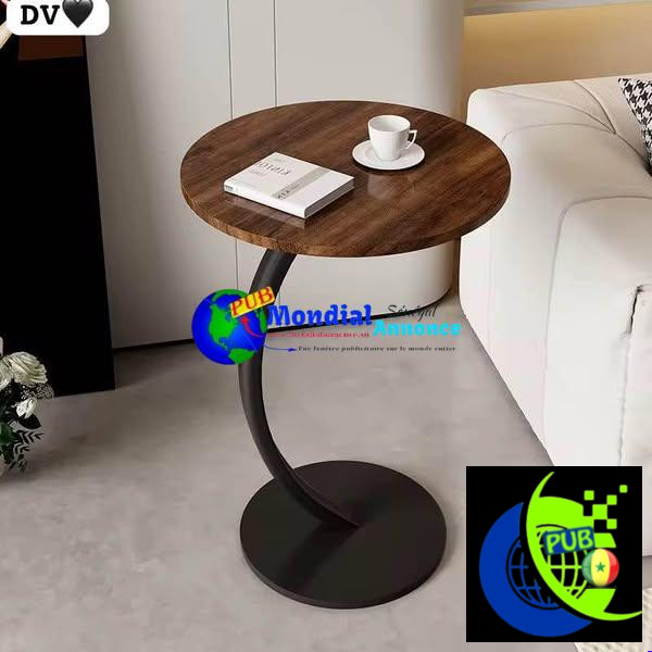 table d'appoint ronde au style moderne