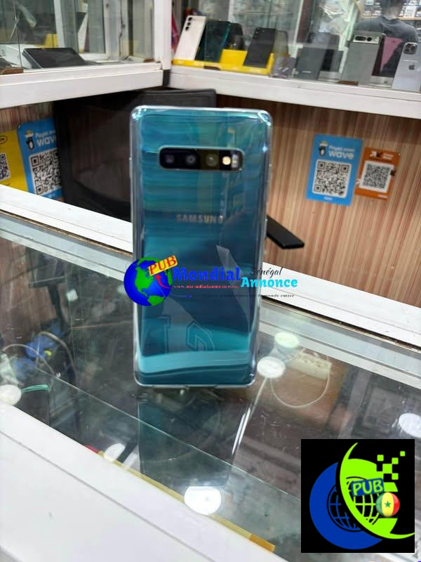 Samsung Galaxy S10 Plus (128 Go / 8 Go RAM) à vendre à Dakar pour 35 000 F CFA seulement