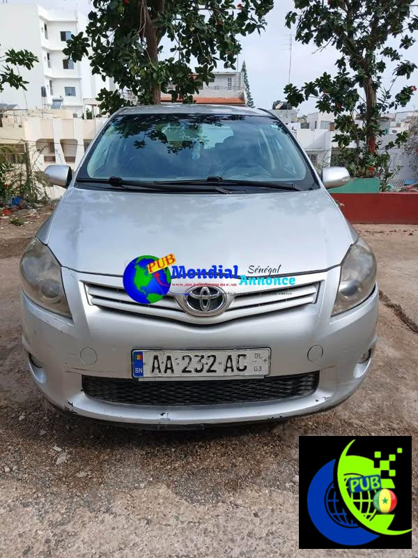 Toyota Auris Diesel Manuel de 2010 à vendre à Dakar