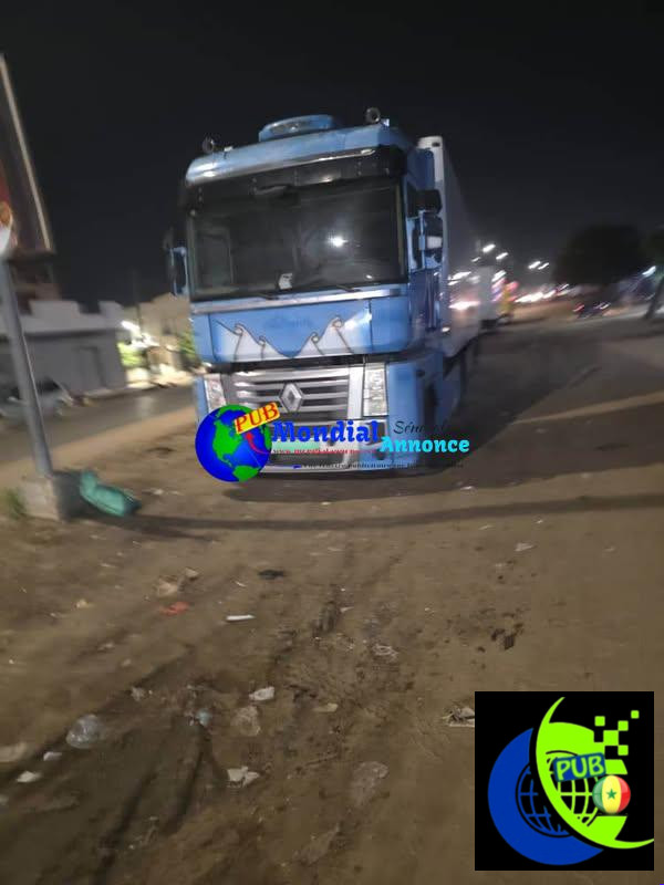Camion Renault Magnum de 2011 disponible à Touba pour 16 500 000 F CFA