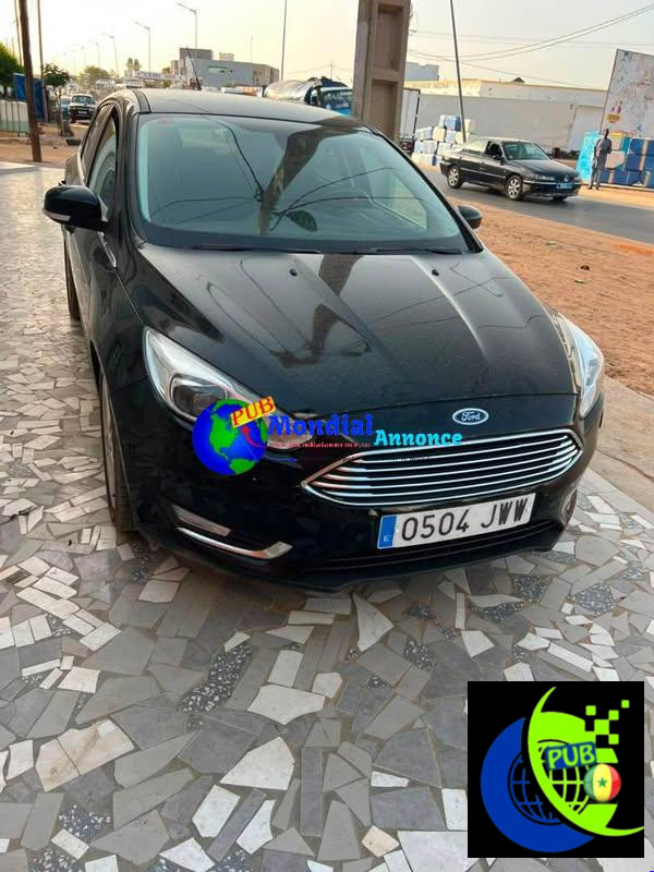 Ford Focus Manuel Sous Douane de 2017 disponible à Dakar