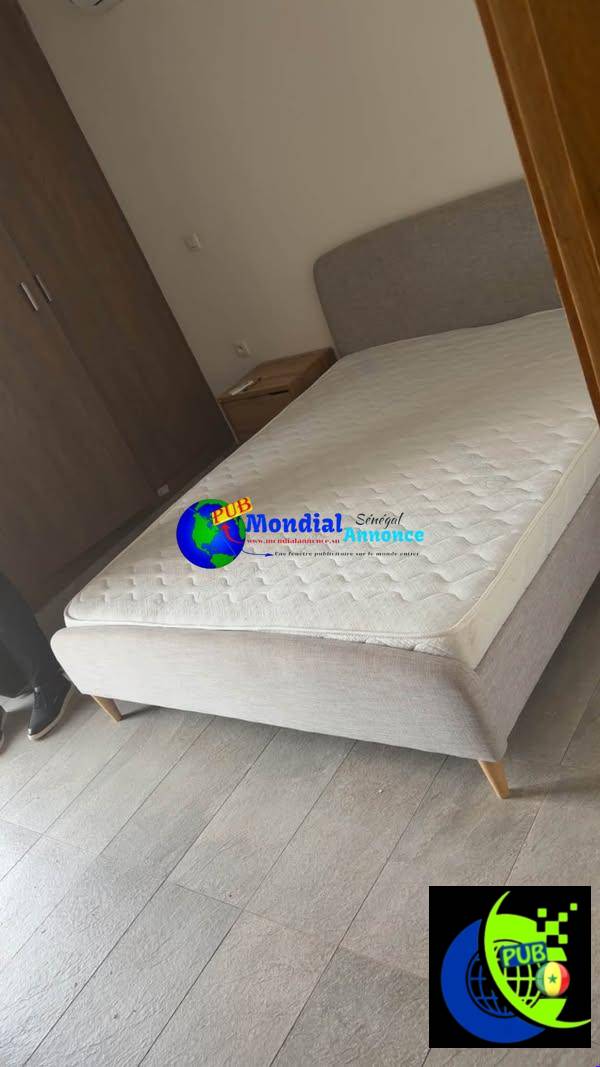 Lit simple, matelas, frigo et machine à laver à vendre à Dakar