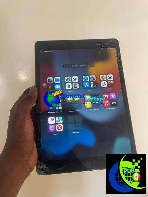 iPad 8ème Génération de 32 Go disponible. Prix : 115 000 F CFA