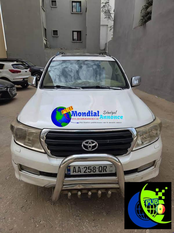 Toyota Prado Land Cruiser 2012 Essence Automatique à vendre à Dakar à 7 000 000 FCFA