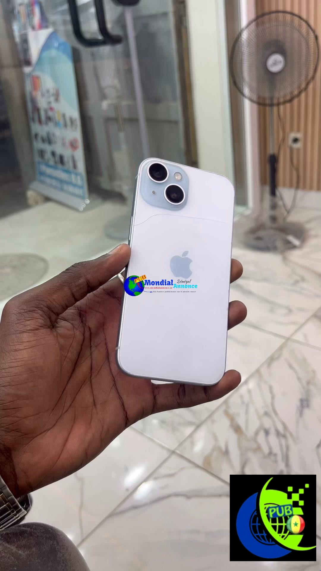 iPhone 15 128 Go Simple SIM En Excellent Etat