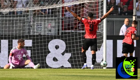 machtlos bayern torwart ulreich li schaut dem ball hinterher wehen wiesbadens torschuetze schleimer