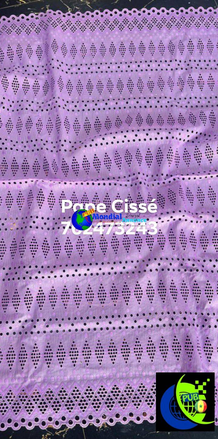Tissu Brodé de Qualité disponible – 4 000 F CFA/Yard | Livraison Rapide