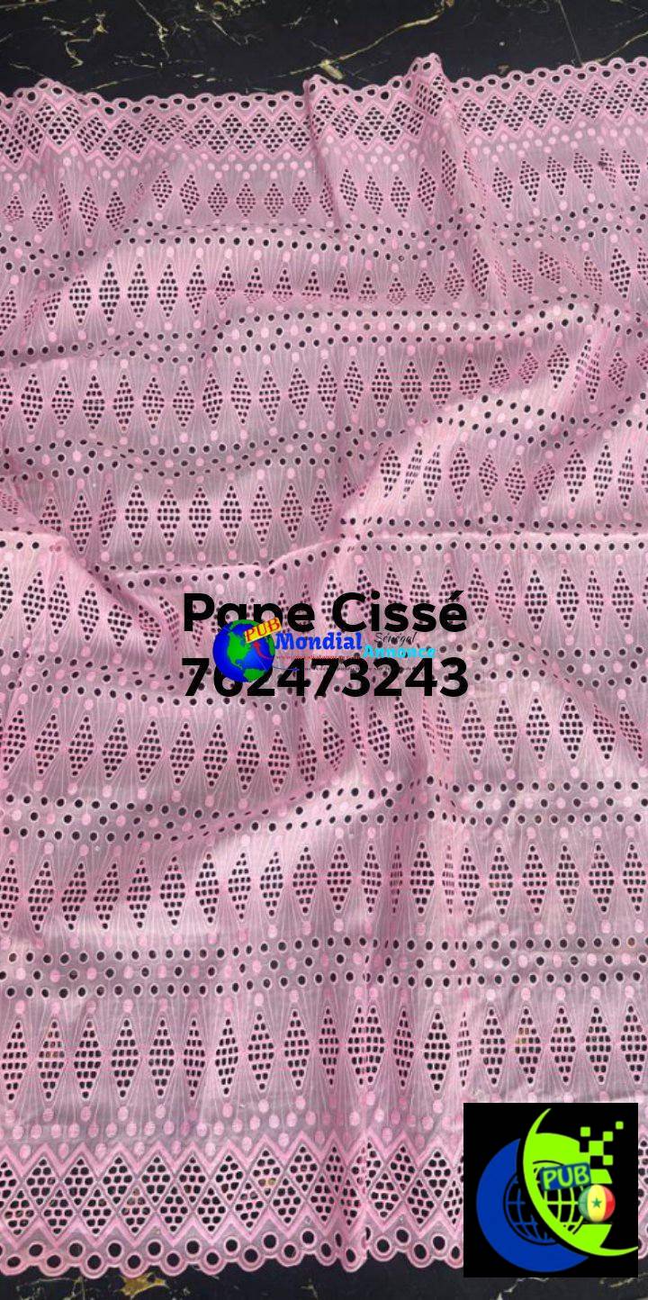 Tissu Brodé de Qualité disponible – 4 000 F CFA/Yard | Livraison Rapide