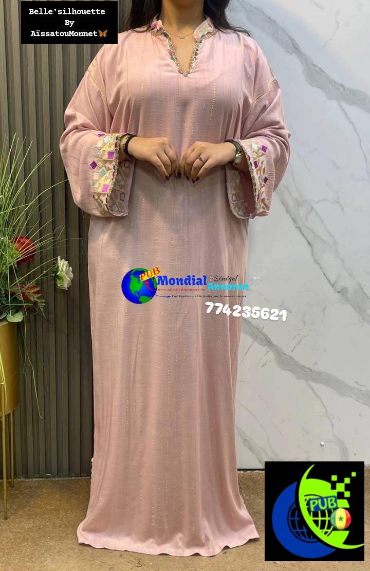 Abaya Orientale Chic avec Broderies Élégantes – Commandez Maintenant !