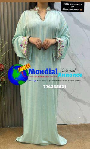 Abaya Orientale Chic avec Broderies Élégantes – Commandez Maintenant !