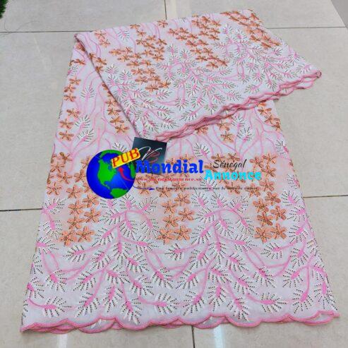 Voile brodé Dubaï vendu en coupon de 5 yards à 80.000 F CFA