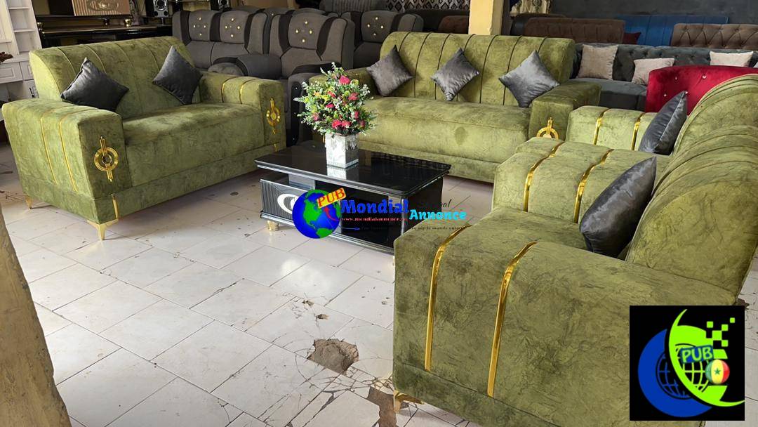 Ensemble salon complet – Fauteuils, moquette & table, dispo à Dakar
