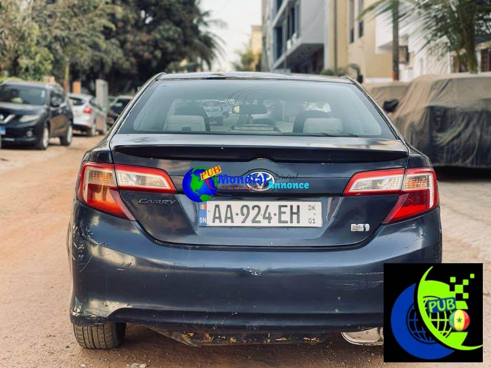 Toyota Camry Hybride 2014 – Automatique | Essence | 2 700 000 F