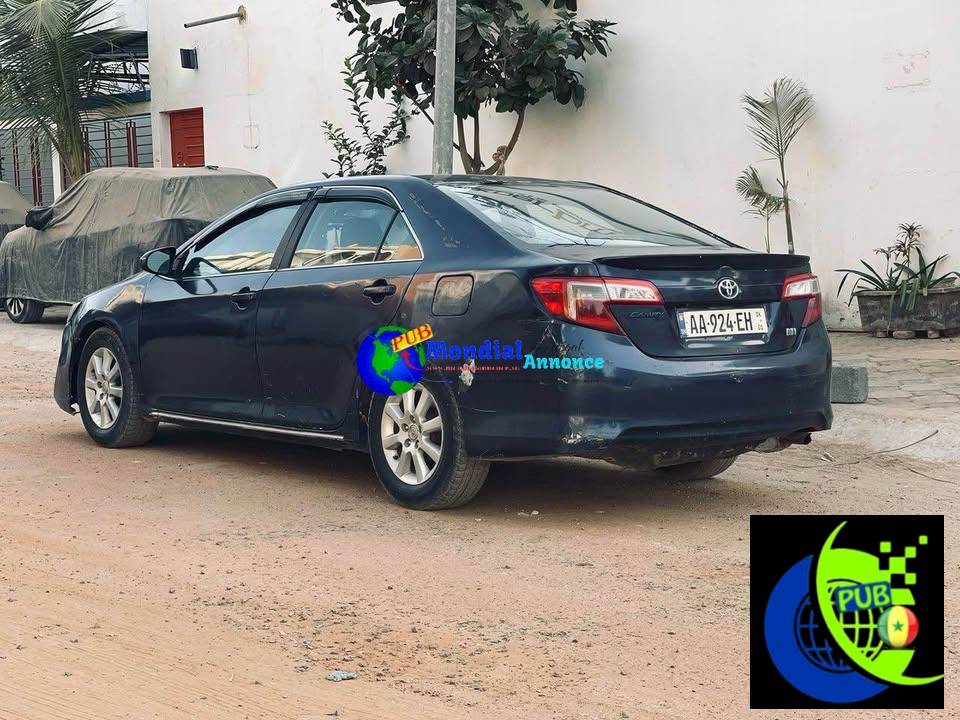 Toyota Camry Hybride 2014 – Automatique | Essence | 2 700 000 F