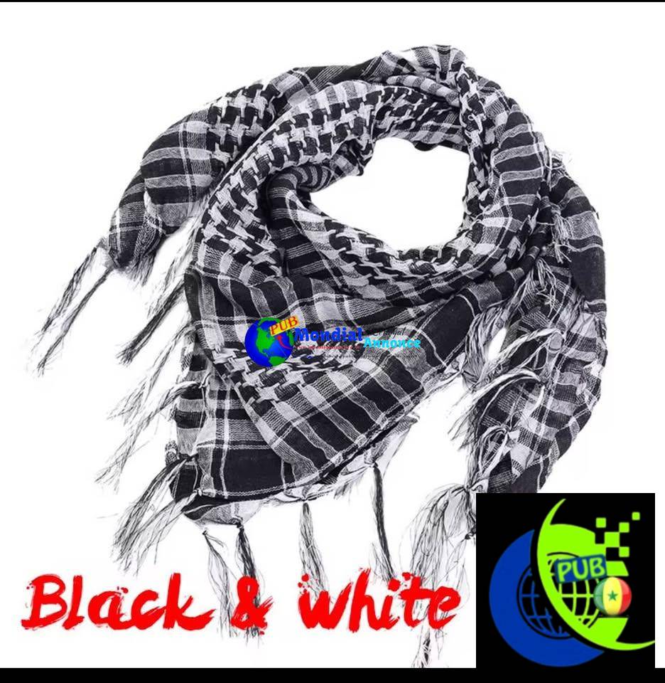 Bonnets et foulards à 2.000F chacun – Disponibles dès maintenant !