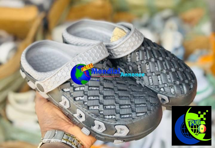 Sandales Crocs – Confort & Style à Petit Prix | 6 000 F
