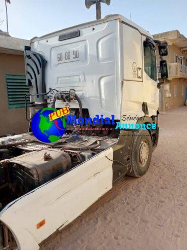 Camionnette en excellente état – Disponible à Dakar