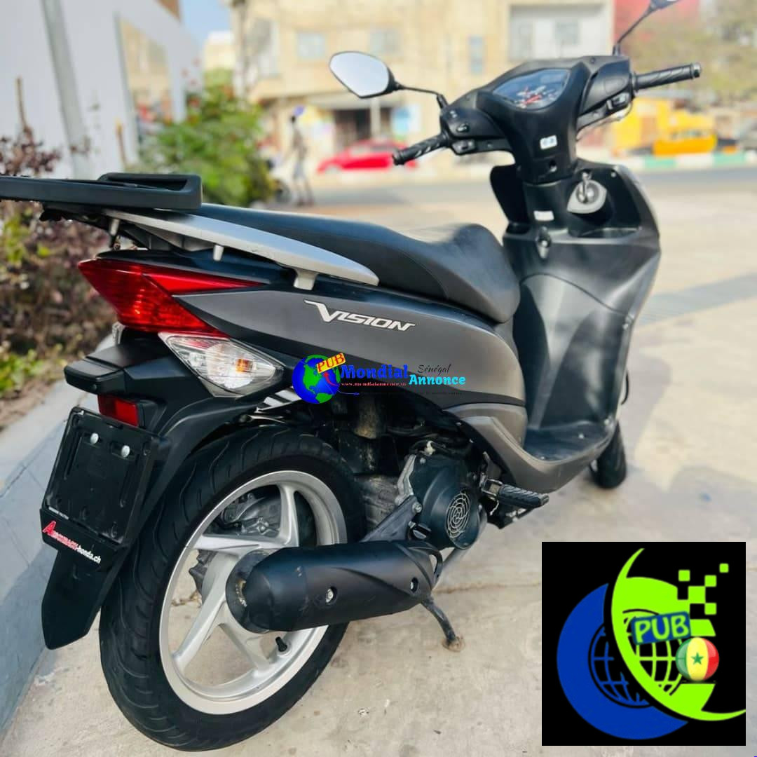 Scooter Honda Vision dispo à Dakar
