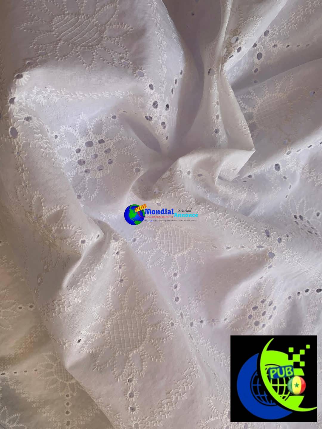 Broderie Anglaise 100 % Coton – Double Largeur à Prix Promo