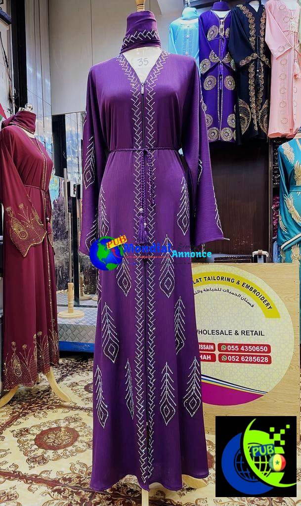 Abayas Dubaï Dispo à Dakar – Modèles variés, T 54 à 62, qualité premium à petit prix !