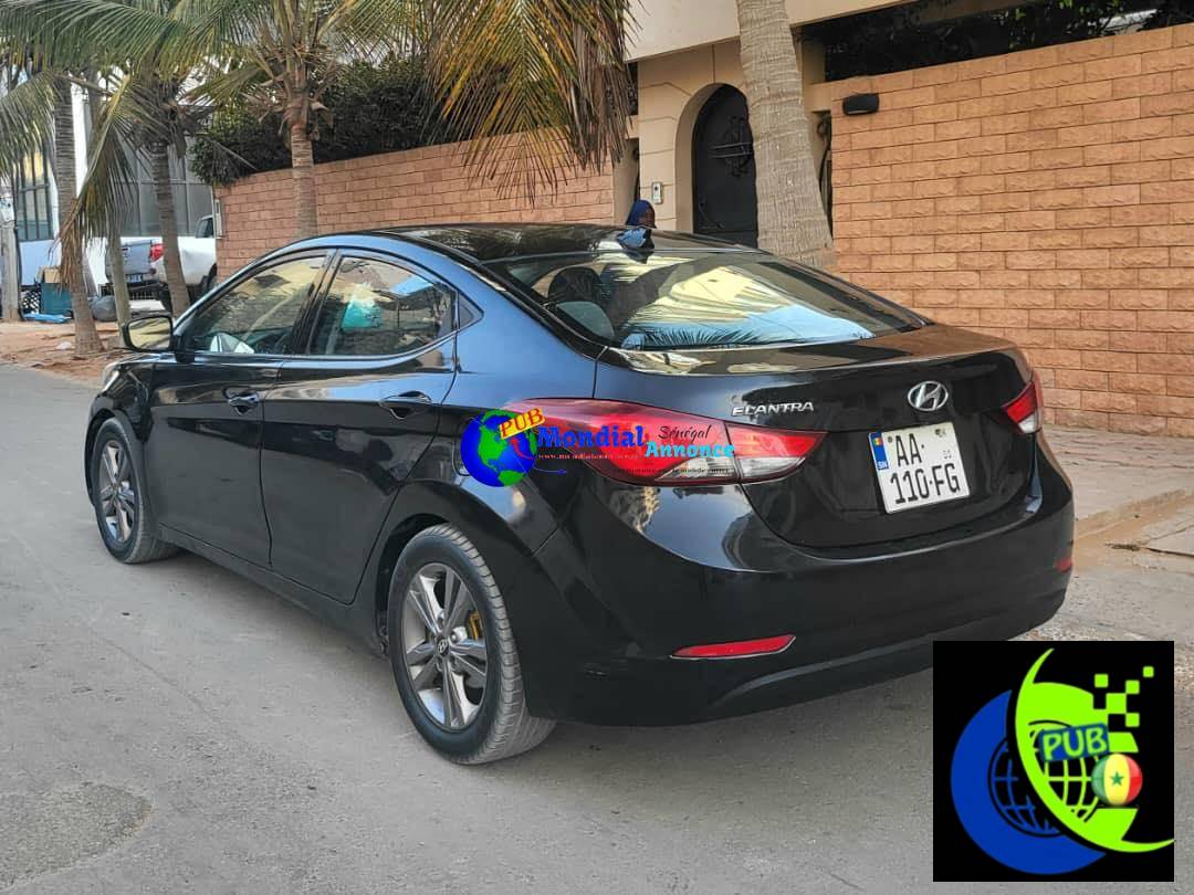 2 Hyundai Elantra 2014 Automatique disponible à Dakar