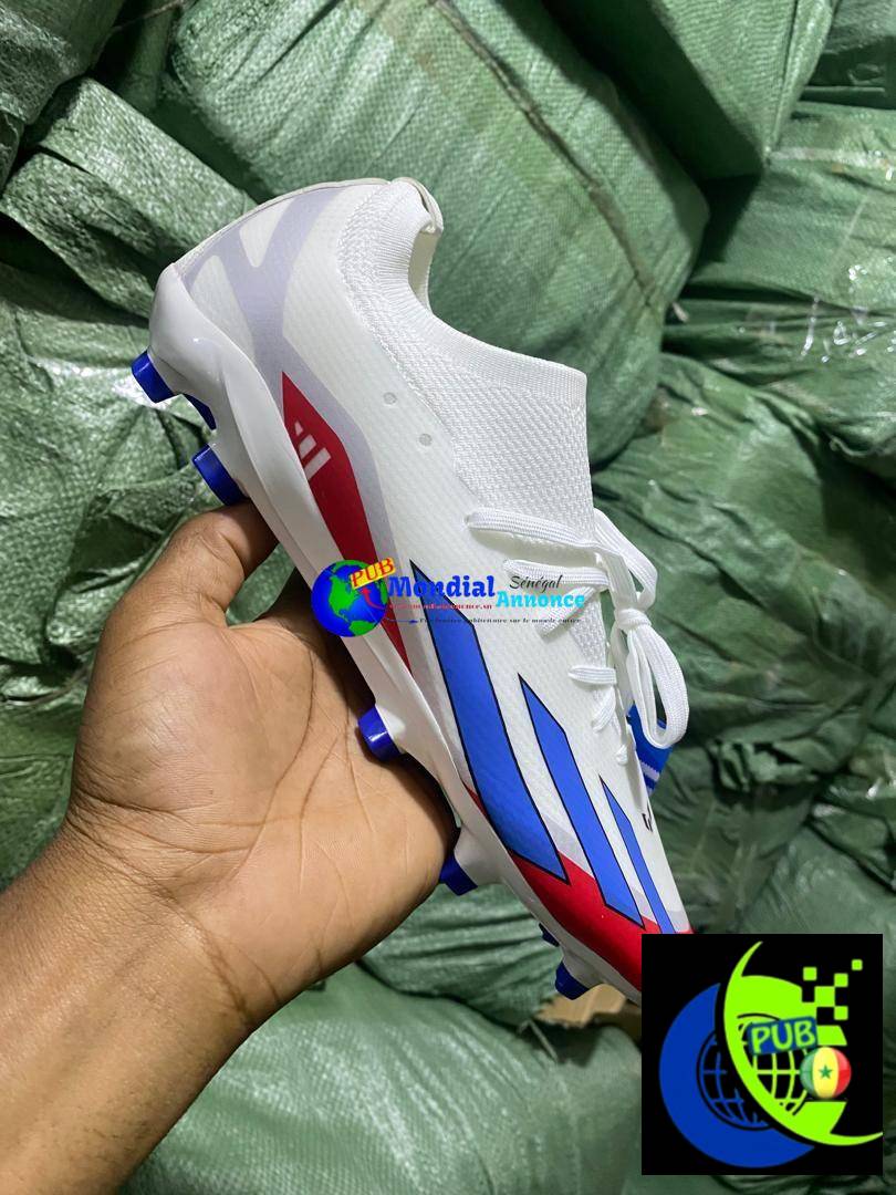 Crampons Adidas Originales – Pointures 40 à 45, Livraison Gratuite à Dakar
