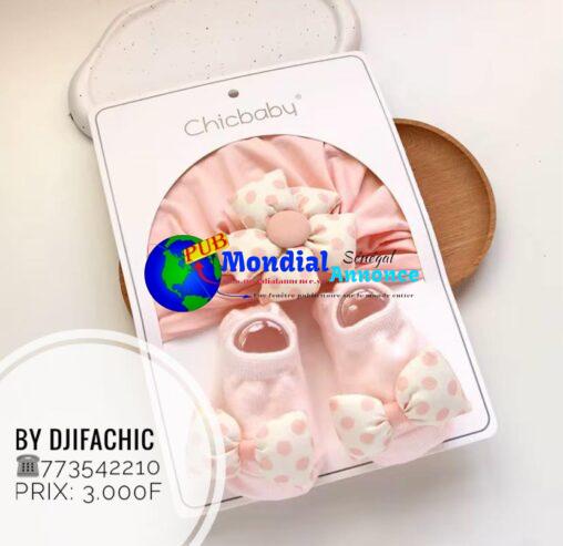 Ensemble Bonnet et Chaussettes pour Bébé – Doux et Confortables à 3.000F