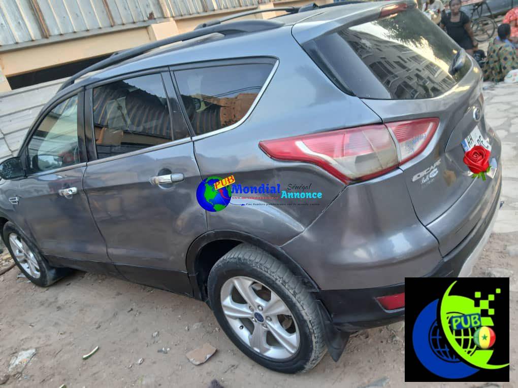Ford Escape SE 2013 – 4×4 Full Options, Grand Écran & Caméra de Recul