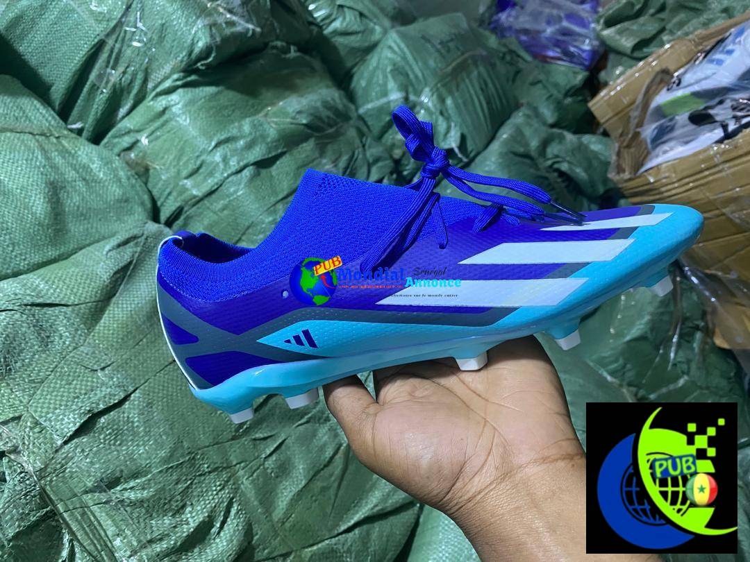 Crampons Adidas Originales – Pointures 40 à 45, Livraison Gratuite à Dakar