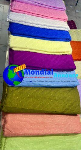 Tissu Brodé Unisexe Disponible en Paquet de 5 Yards à 20.000 FCFA