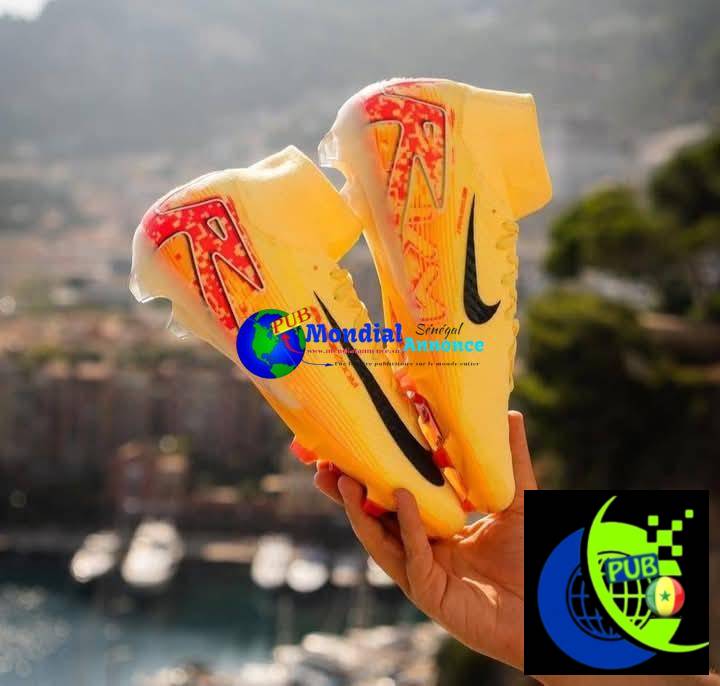 Crampons de Football Haute Performance – Livraison Partout au Sénégal au 70 695 90 48