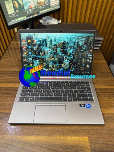 HP ZBook Firefly 14 G8 – Core i5 11ᵉ Gen, RAM 16 Go, SSD 512 Go