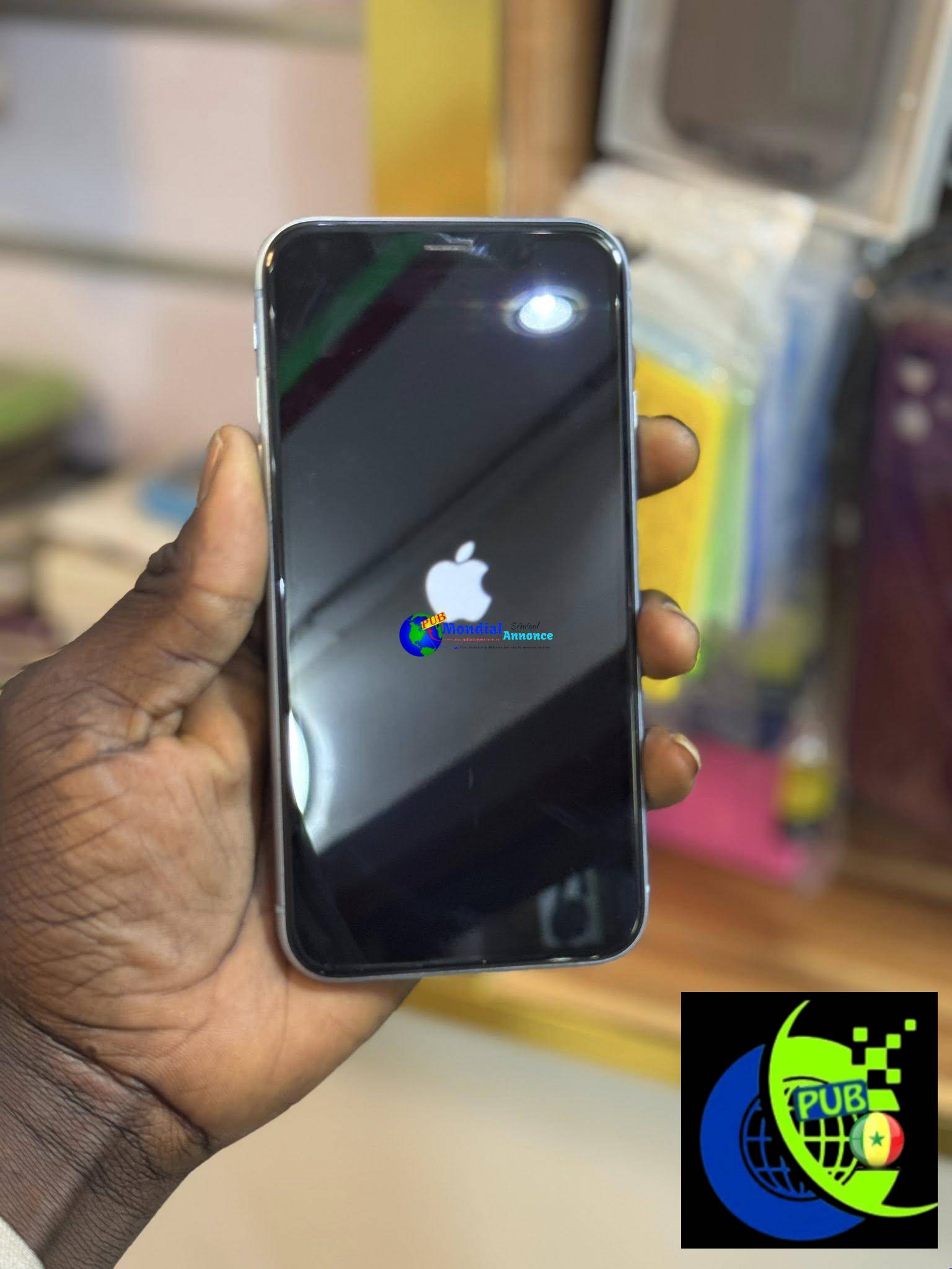 iPhone XR 64GB – Batterie 81% Excellent État à vendre