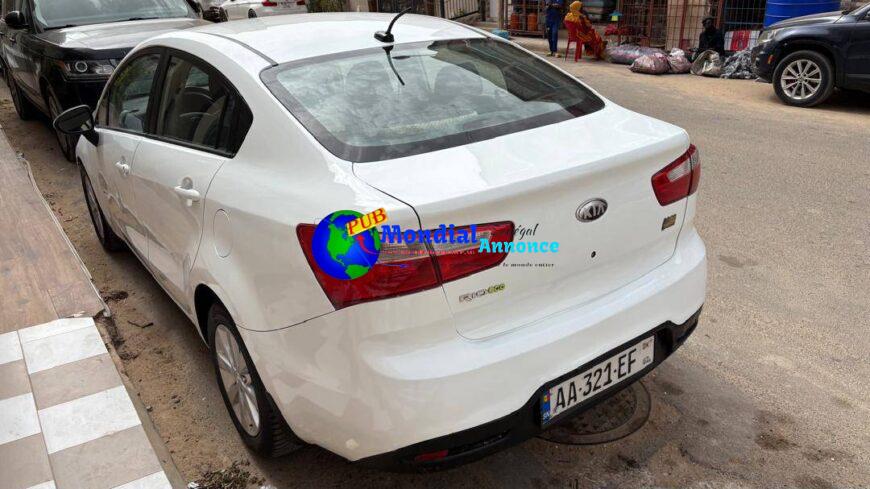 Kia Rio 2013 Automatique Essence – Berline Compacte Climatisée, Mutation Récente
