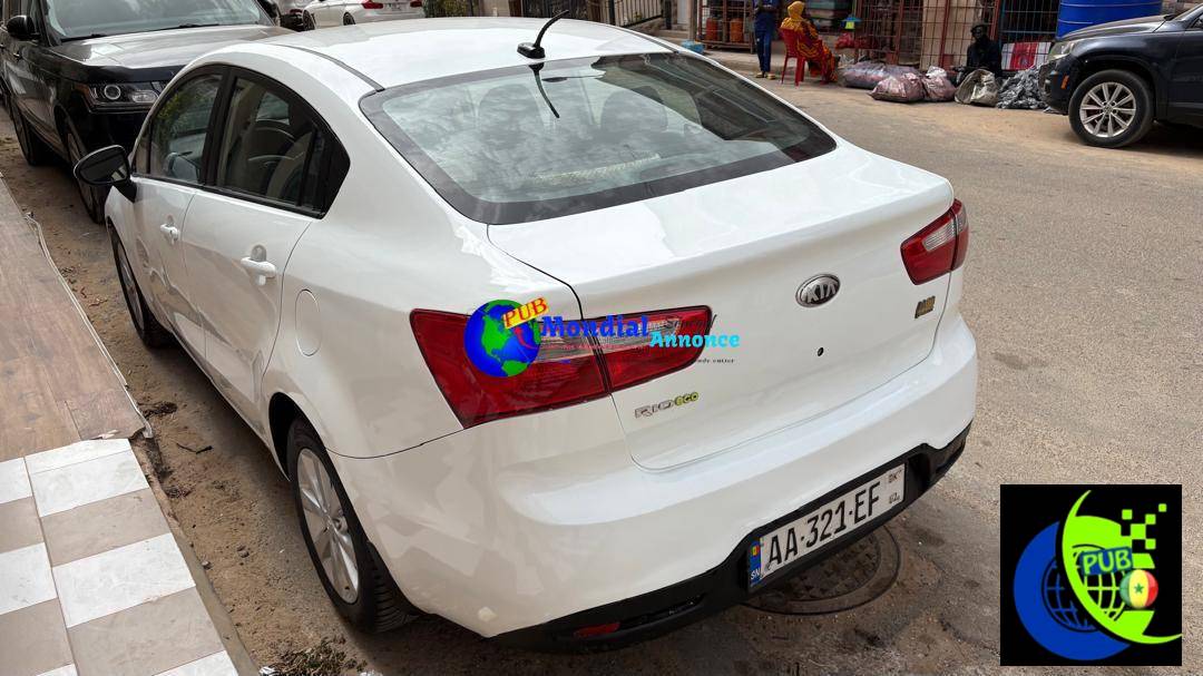 Kia Rio 2013 Automatique Essence – Berline Compacte Climatisée, Mutation Récente