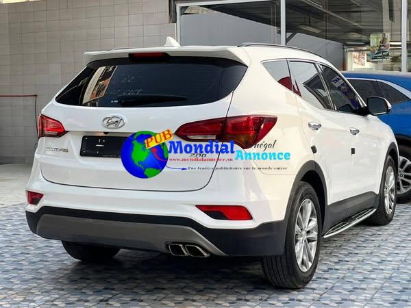 HYUNDAI SANTA FE 2017 Full Options En Excellent Etat à Vendre