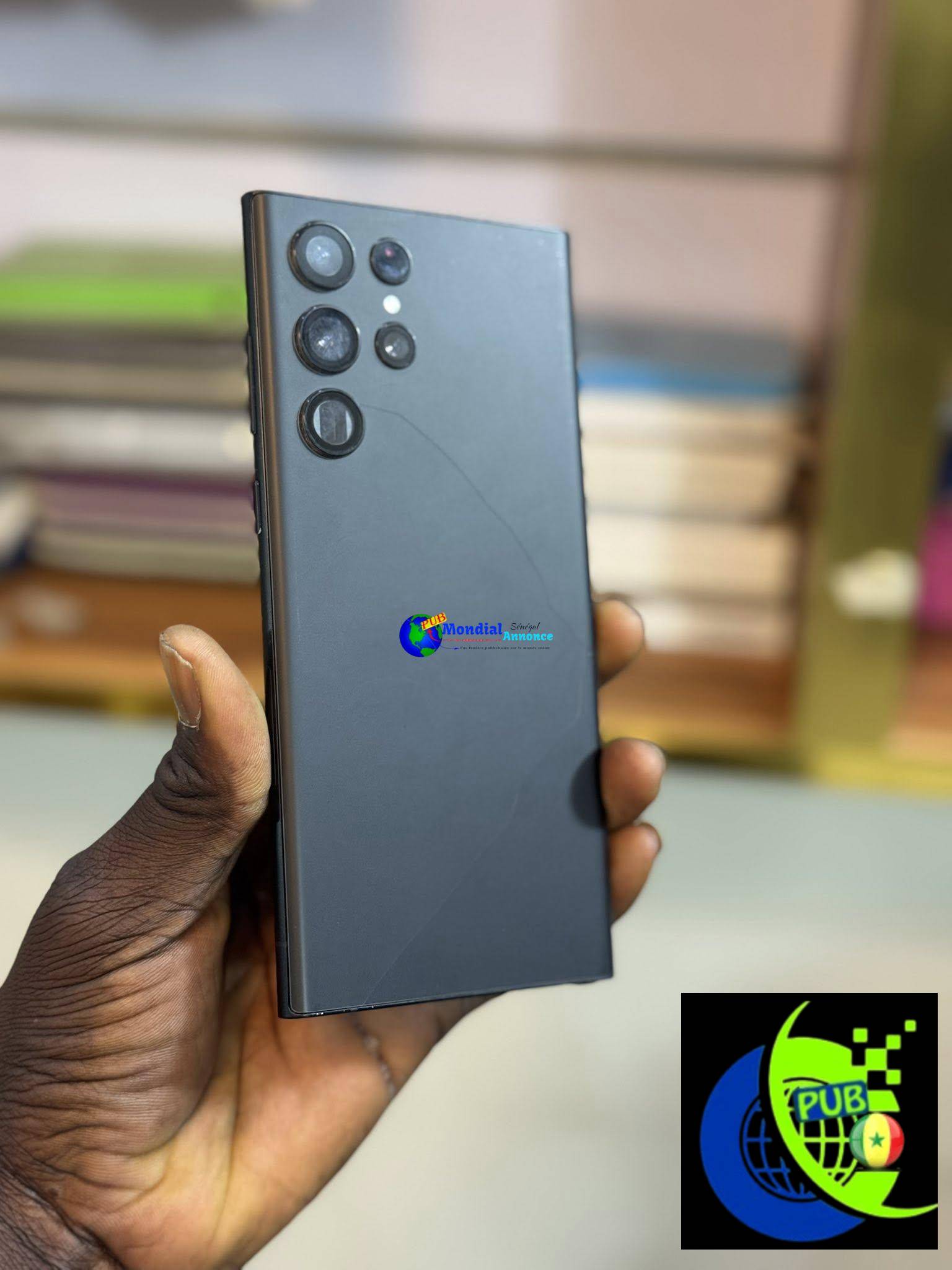 Samsung Galaxy S22 Ultra 128GB – Légère Fissure au Dos