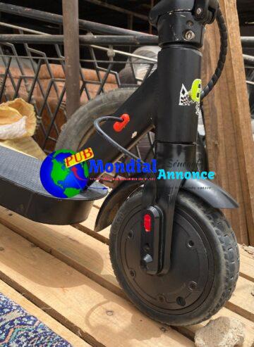 Trottinette Électrique Disponible – Mobilité Urbaine Écologique. Contact : 76 300 25 93 