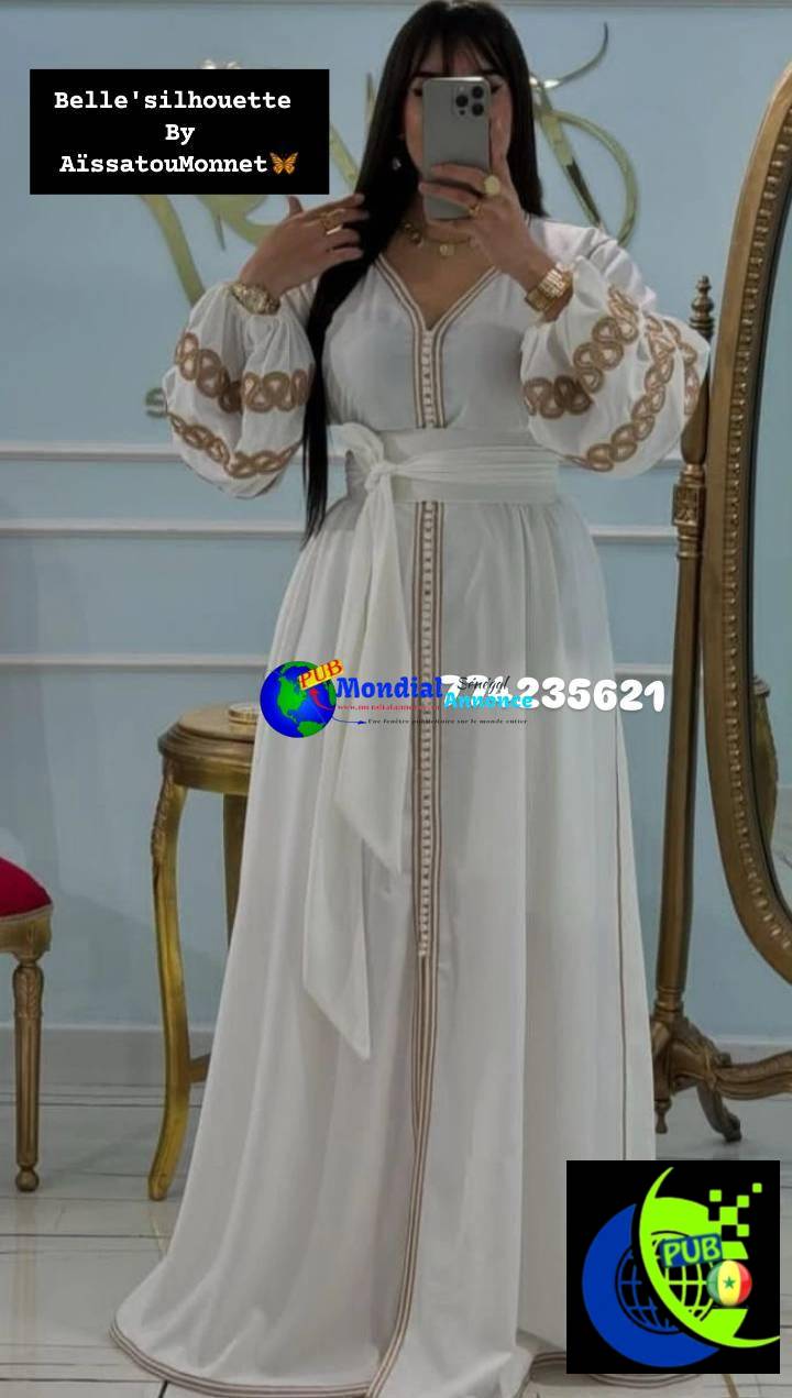 Des Abayas Très Class – Différentes Couleurs Disponibles au 77 423 56 21