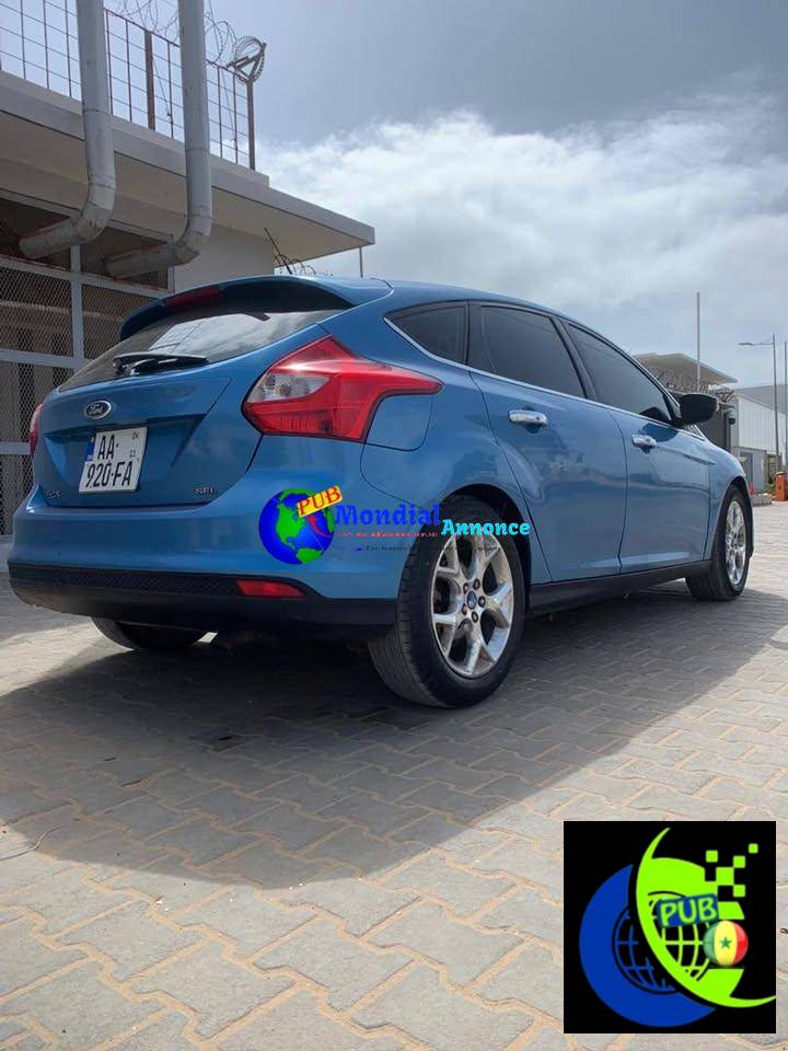Ford Focus SE 2014 – Full Option, Automatique, Très Bon État (Guediawaye)
