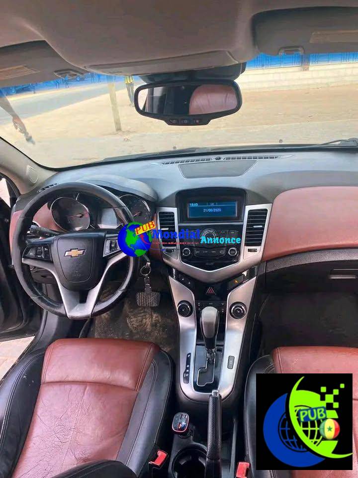 Chevrolet Cruze LTZ 2012 – Faible Consommation, Full Options (Échange Possible)